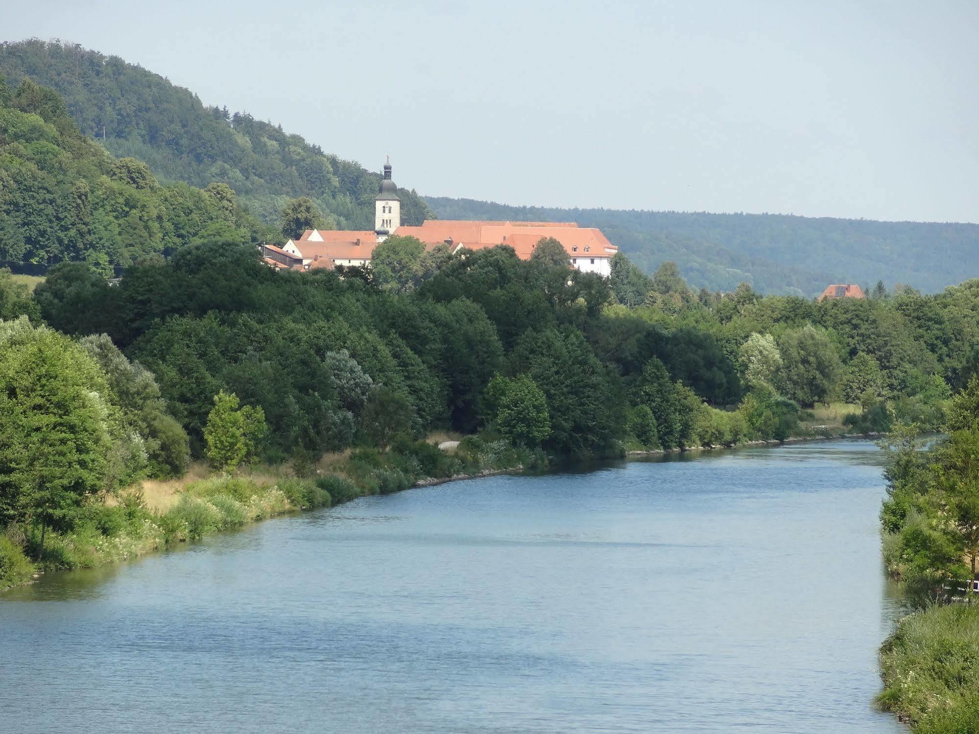 Donauer Im Altmuehltal - Ferienwohnungen Biberbach  ภายนอก รูปภาพ