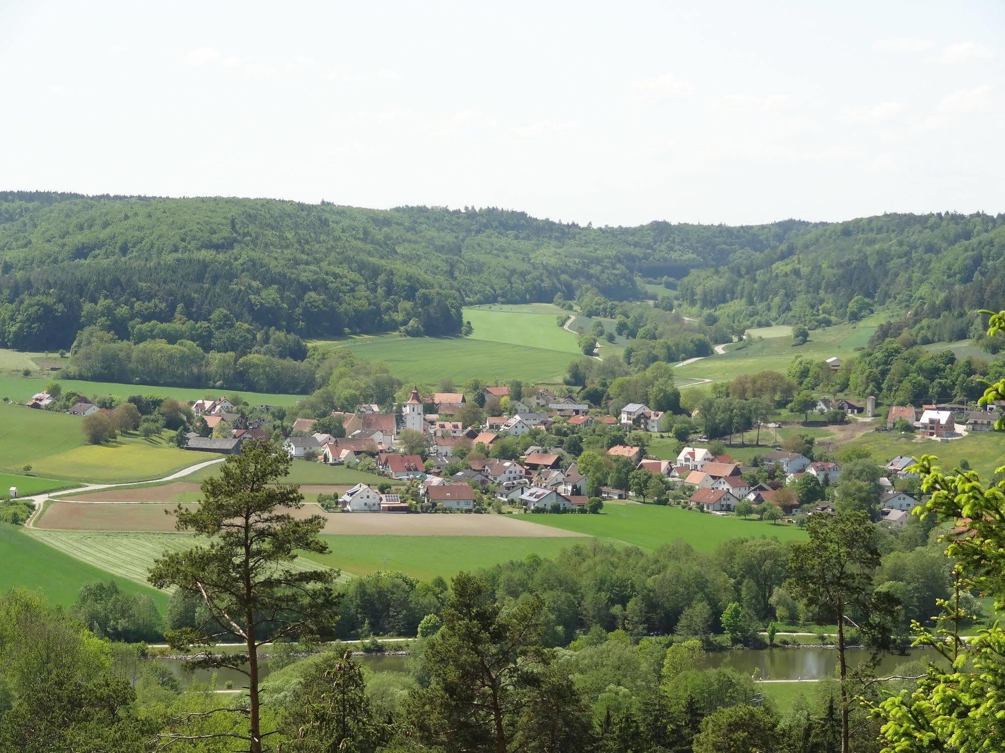 Donauer Im Altmuehltal - Ferienwohnungen Biberbach  ภายนอก รูปภาพ